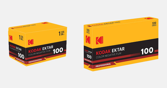 達重掌市場主導權 過去十多年間，儘管這些底片始終由位於伊士曼柯達（Eastman Kodak）製造，但包含行銷、包裝與全球銷售業務，大多是由 2013 年從破產程序中拆分出來的獨立公司 Kodak Alaris 負責。然而，自去年 9 月柯達推出 Kodacolor 系列，以及 11 月推出 Gold 200 和 Ultramax 400 之後，現在就連專業級的 Ektar 與 Tri-X 底片也紛紛改由柯達直接銷售。這項策略轉變顯示出這家老牌底片巨人正試圖精簡供應鏈，透過更直接的發行模式，掌握品牌在數位時代下的再生契機。 性能依舊但價格更親民 伴隨著發行權轉移，Ektar 100 以及 Tri-X 400 這兩款經典底片也換上了全新的包裝設計，風格上走的是復古簡潔路線，並同時提供 135 與 120 兩種規格。除了視覺上的更新，最令攝影師振奮的消息是，根據目前的市場觀察，由母廠直接發行的版本，在部分通路的售價比起以往代理時期似乎略有調降。這對於在物價齊漲、底片成本居高不下的環境中苦撐的玩家而言，無疑是一劑強心針，也提升了這幾款專業底片在日常拍攝中的競爭力。 ▲ Ektar 100 彩色負片。 ▲ Ektar 100 樣張。 ▲ Ektar 100 樣張。 ▲ Ektar 100 樣張。 兩大指標底片的地位無可取代 儘管包裝與通路有所變動，但內容物的品質與特性依然維持其領先地位。Ektar 100 以極細緻的感光顆粒與高飽和度的色彩表現著稱，是風景攝影與戶外創作的首選；而 Tri-X 400 則是黑白攝影歷史中不可或缺的篇章，其獨特的階調與強大的寬容度，至今仍是街頭攝影與紀實影像不可替代的經典。Kodak 官方強調，透過更直接的銷售模式，他們能確保這些優質產品能更穩定地送達愛好者手中，持續延續類比影像的生命力。 ▲ Tri-X 400 黑白負片。 ▲ Tri-X 400 樣張。 ▲ Tri-X 400 樣張。 ▲ Tri-X 400 樣張。 未來底片生態的觀察重點 隨著 Ektar 與 Tri-X 加入自營行列，原先由 Kodak Alaris 代理的專業底片如傳奇的 Portra 系列與 Ektachrome 系列未來是否也會跟進，已成為攝影圈熱議的話題。這場通路變革反映了底片市場正在經歷一場結構性的重組，母廠的直接介入可能意味著產能調配將更靈活，但也可能對現有的經銷通路造成衝擊。 via：PetaPixel、Kodak