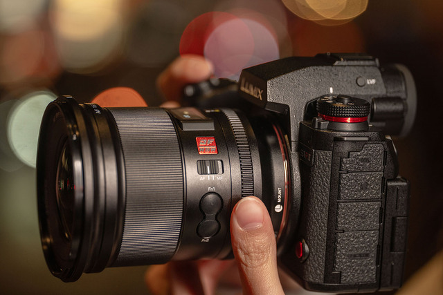 L 接環用戶的新選擇：Viltrox AF 16mm F1.8 正式登場，兼具大光圈與智慧數位介面