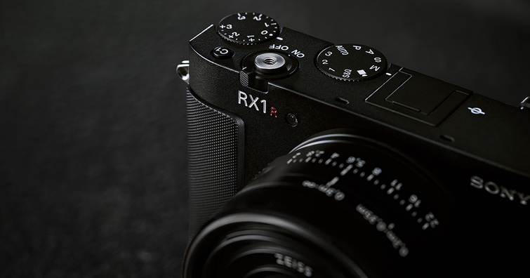 Sony 正式在台發表極輕巧全片幅隨身機 RX1R III，建議售價 NT$139,000